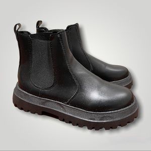 Chelsea boots